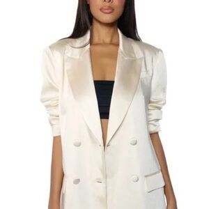 BELMOND SATIN OVERSIZED DRESSY BLAZER
